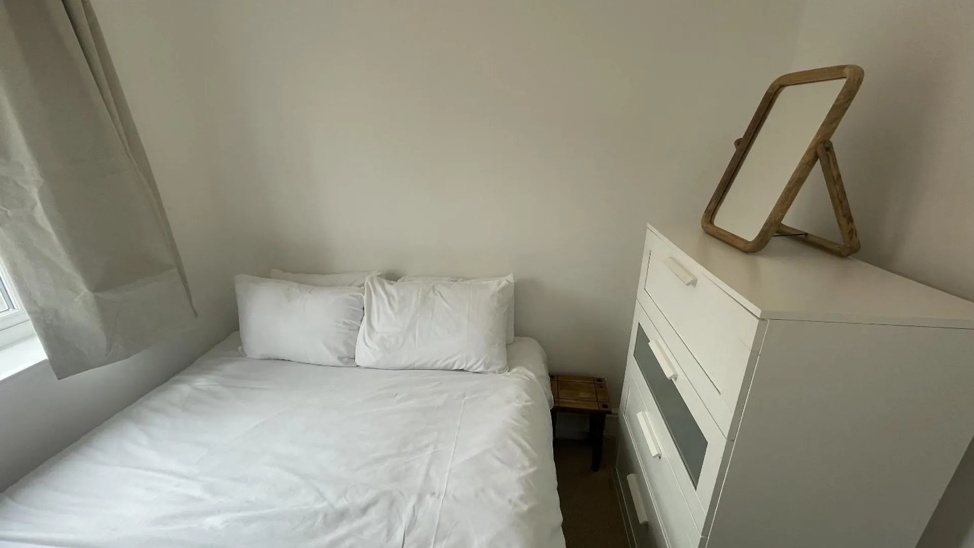 Holiday home Refined Comfort In The Heart Of Bedminster Bristol