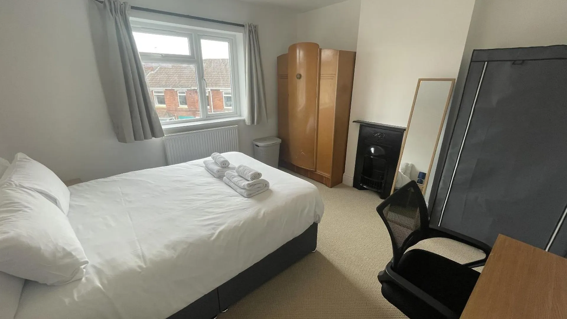 Holiday home Refined Comfort In The Heart Of Bedminster Bristol